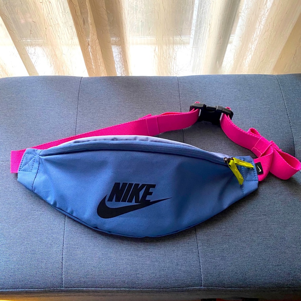 Nike Heritage Hip Pack